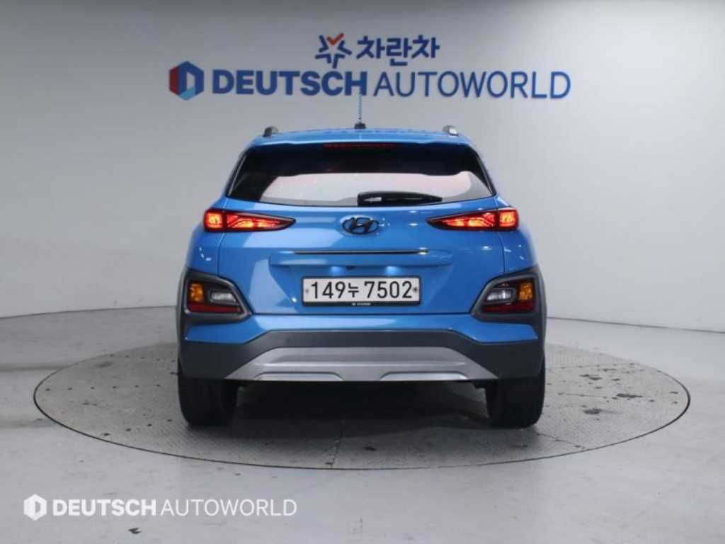 HYUNDAI Kona - Vista 4