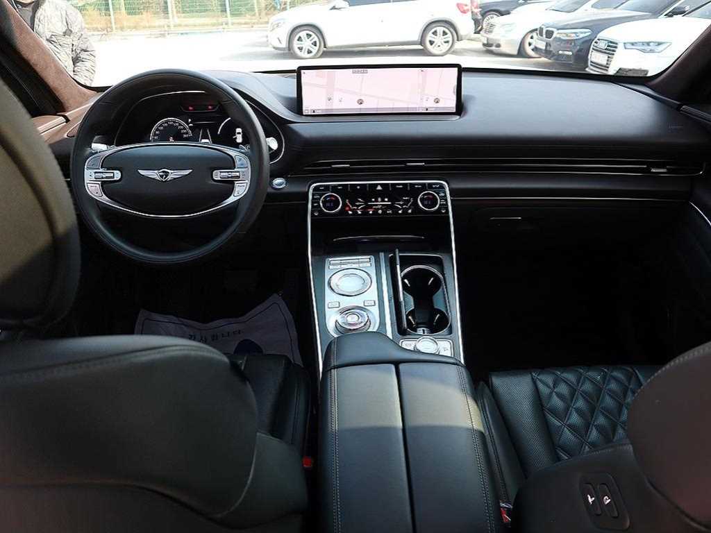 Genesis GV80 - Vista 5