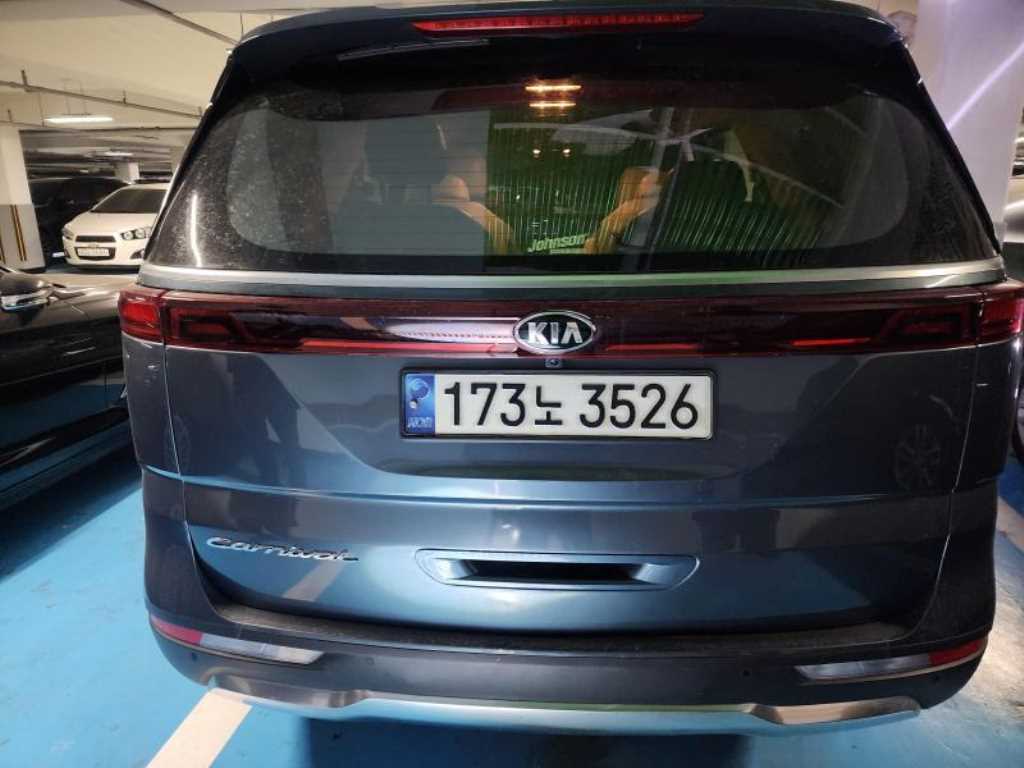 KIA Carnival - Vista 2