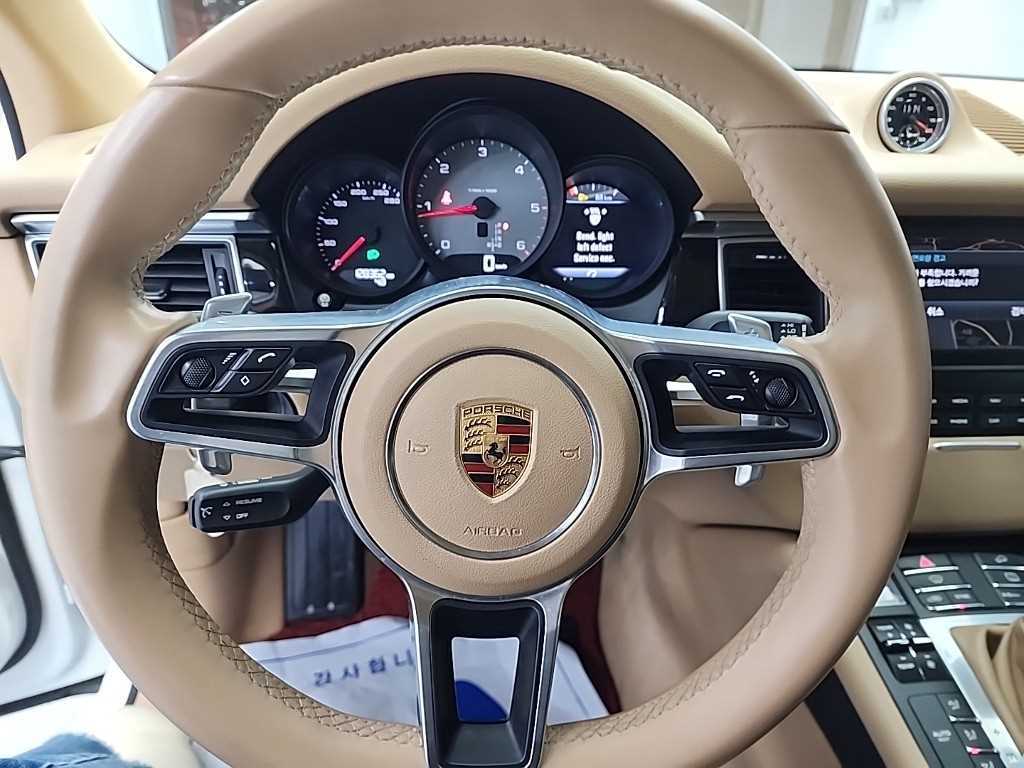 Porsche Macan - Vista 9