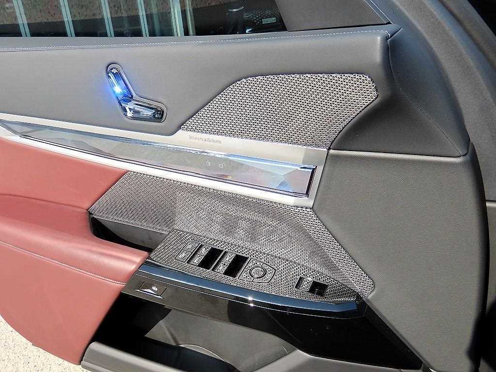 BMW 7 Series 2023 Negro - Importación desde Corea - HF Imports Iquique - Foto 14