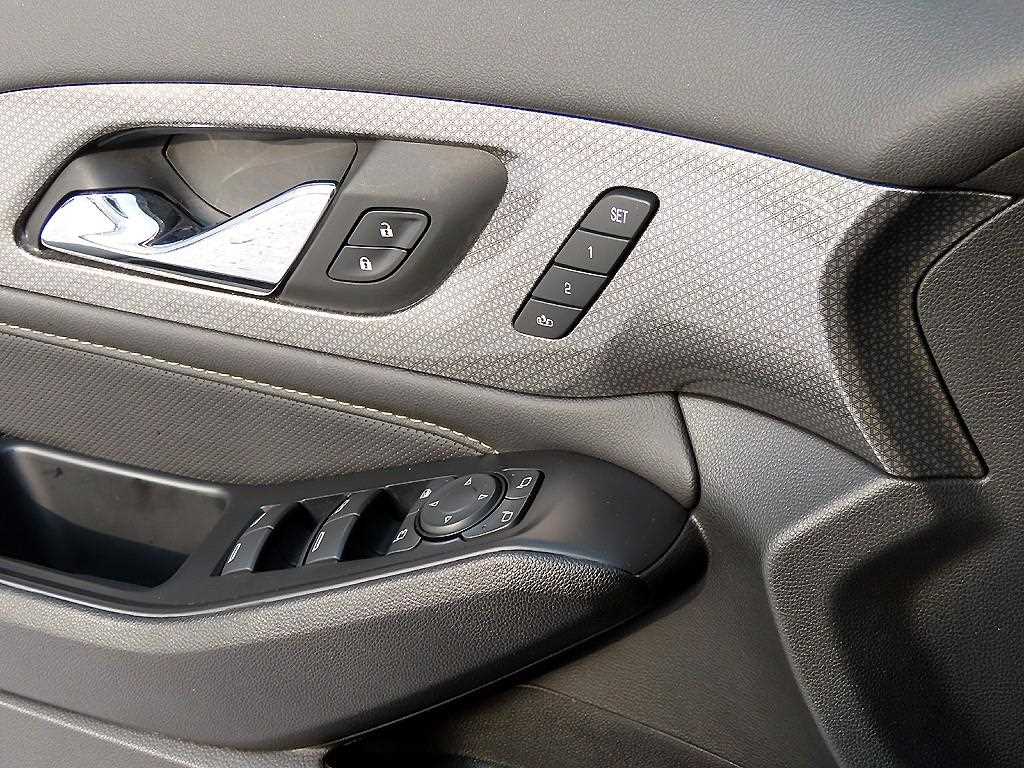 Chevrolet Travers - Vista 11