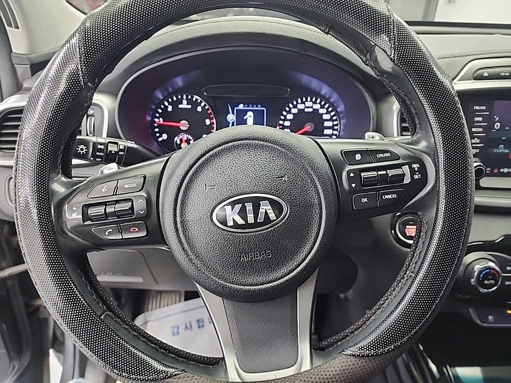 KIA Sorento - Vista 9