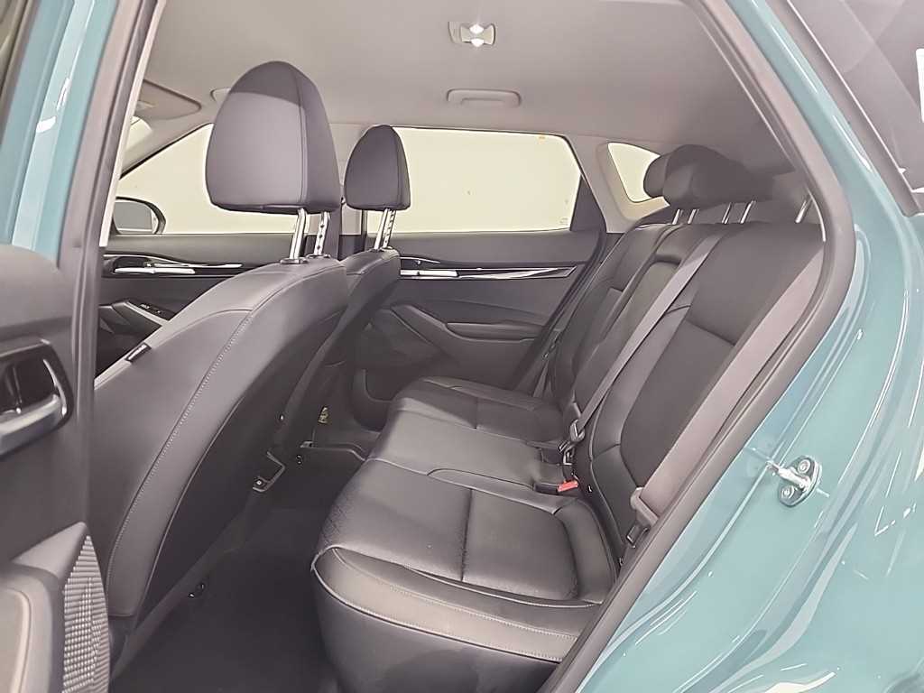 KIA Seltos - Vista 12