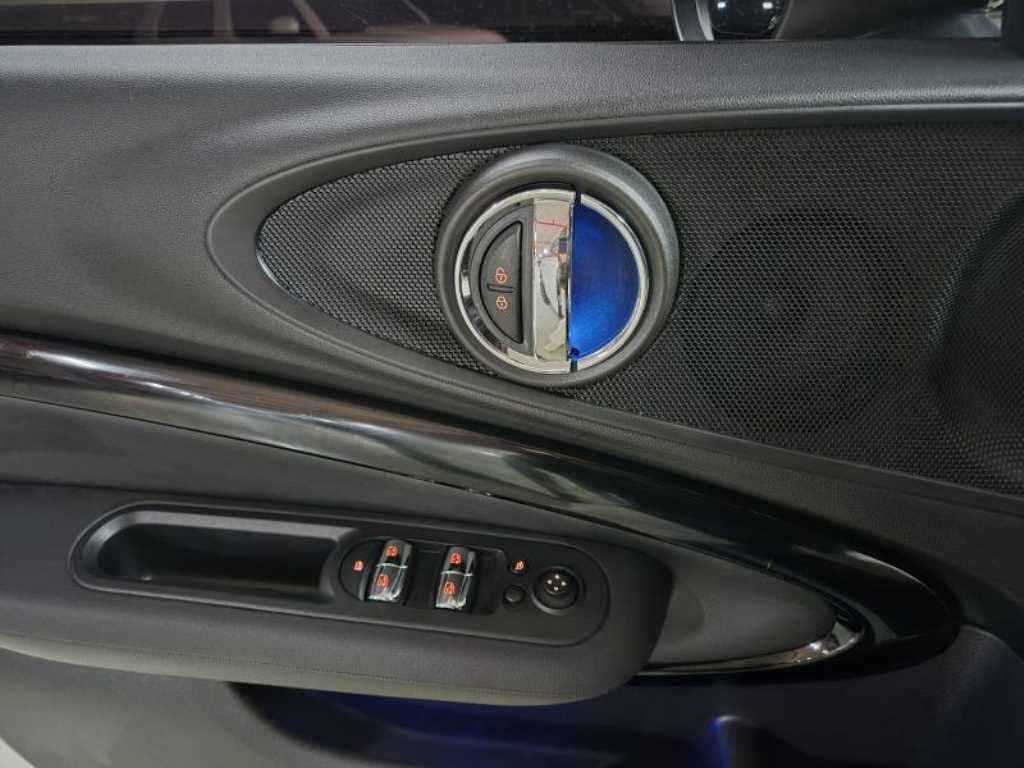 Mini Clubman - Vista 9