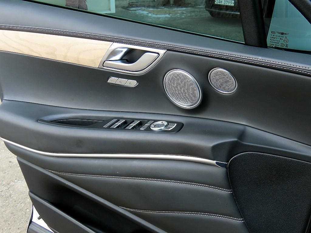 Genesis GV80 - Vista 12