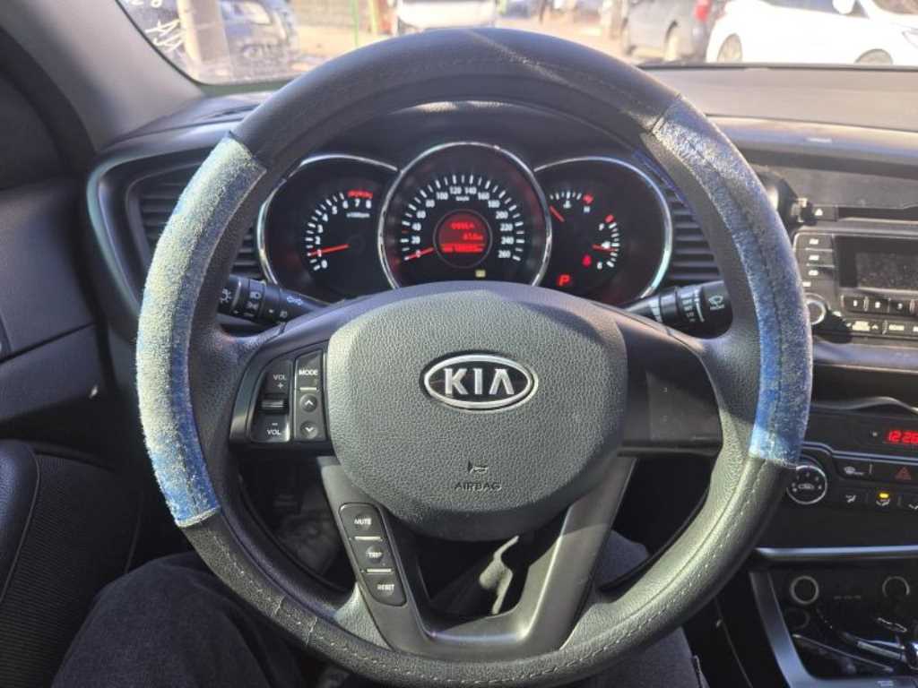 KIA K5 - Vista 8