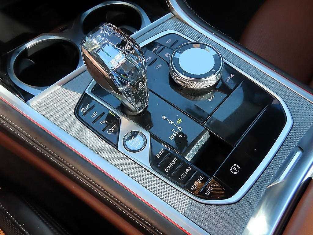 BMW 8 Series - Vista 11