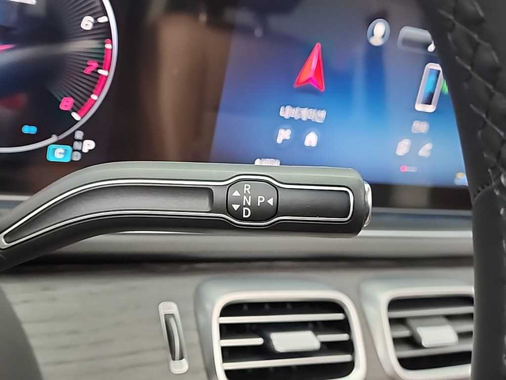 Mercedes Benz GLE Class - Vista 11