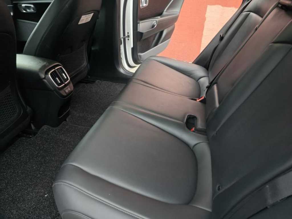 HYUNDAI Ioniq 6 - Vista 2