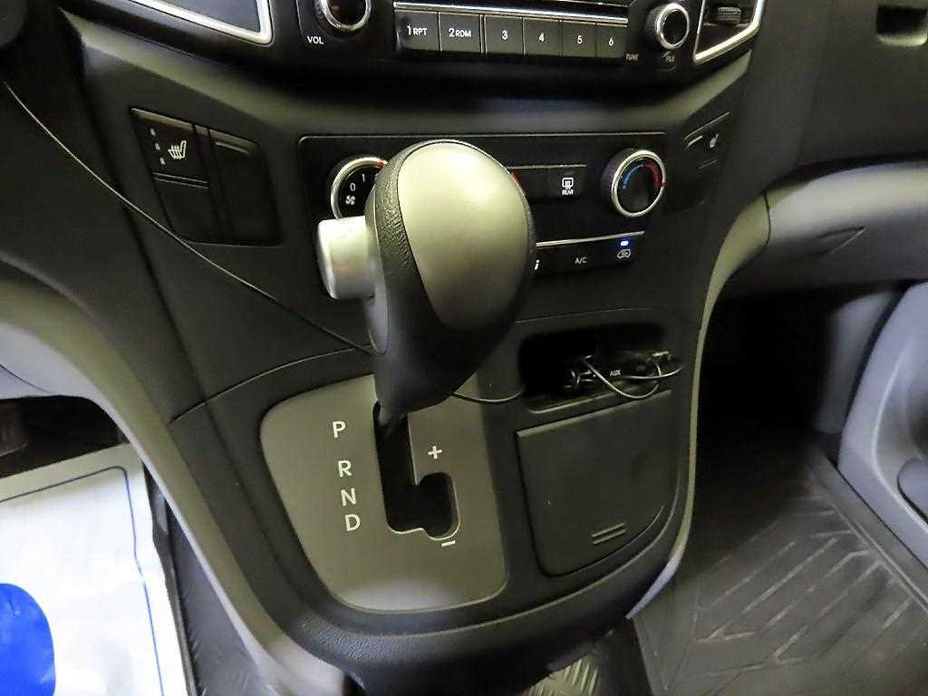 HYUNDAI Starex 2017 - Importación desde Corea - HF Imports Iquique - Foto 13