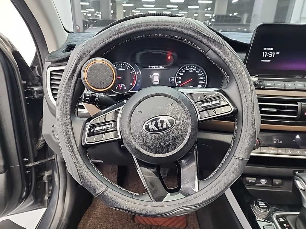 KIA Seltos - Vista 9