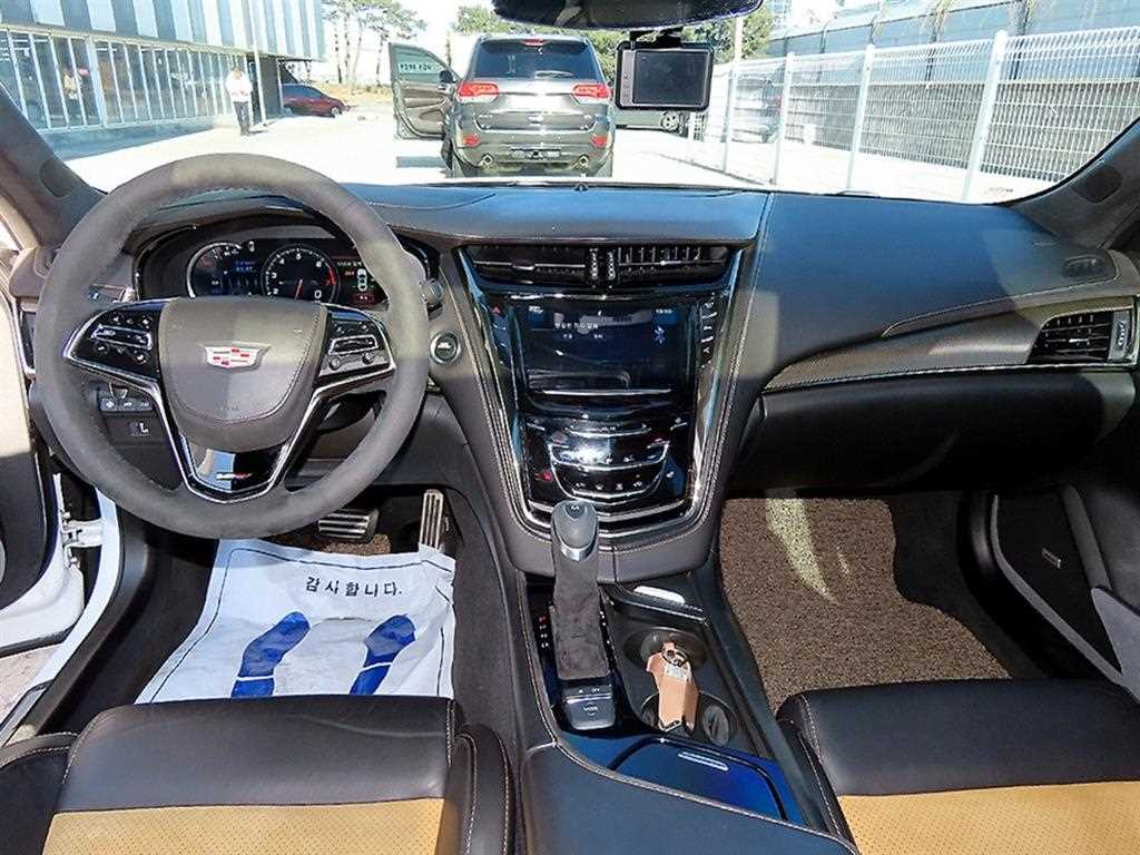 Cadillac CTS-V - Vista 7