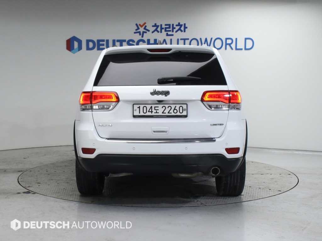 Jeep Cherokee - Vista 4