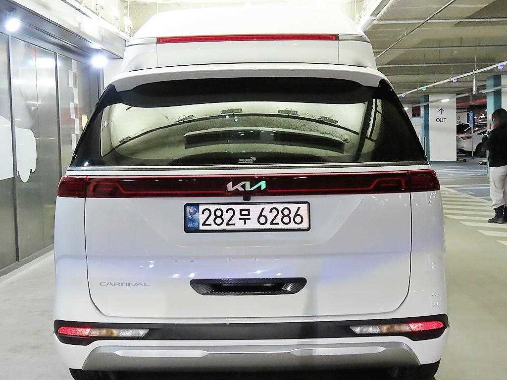 KIA Carnival - Vista 5