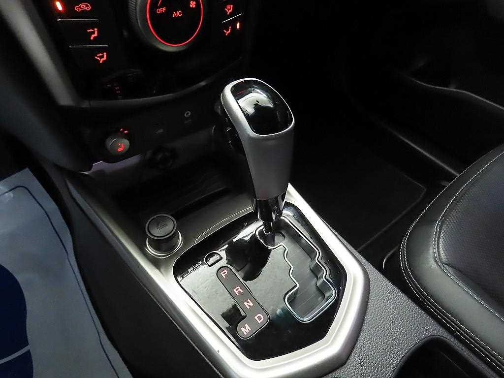 Ssangyong Tivoli - Vista 12