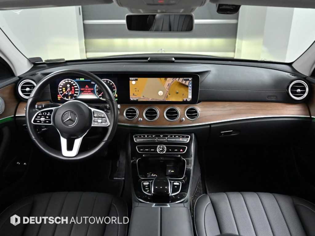 Mercedes Benz E class - Vista 7