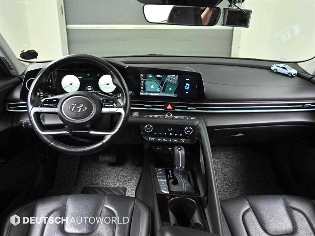 HYUNDAI Avante - Vista 7