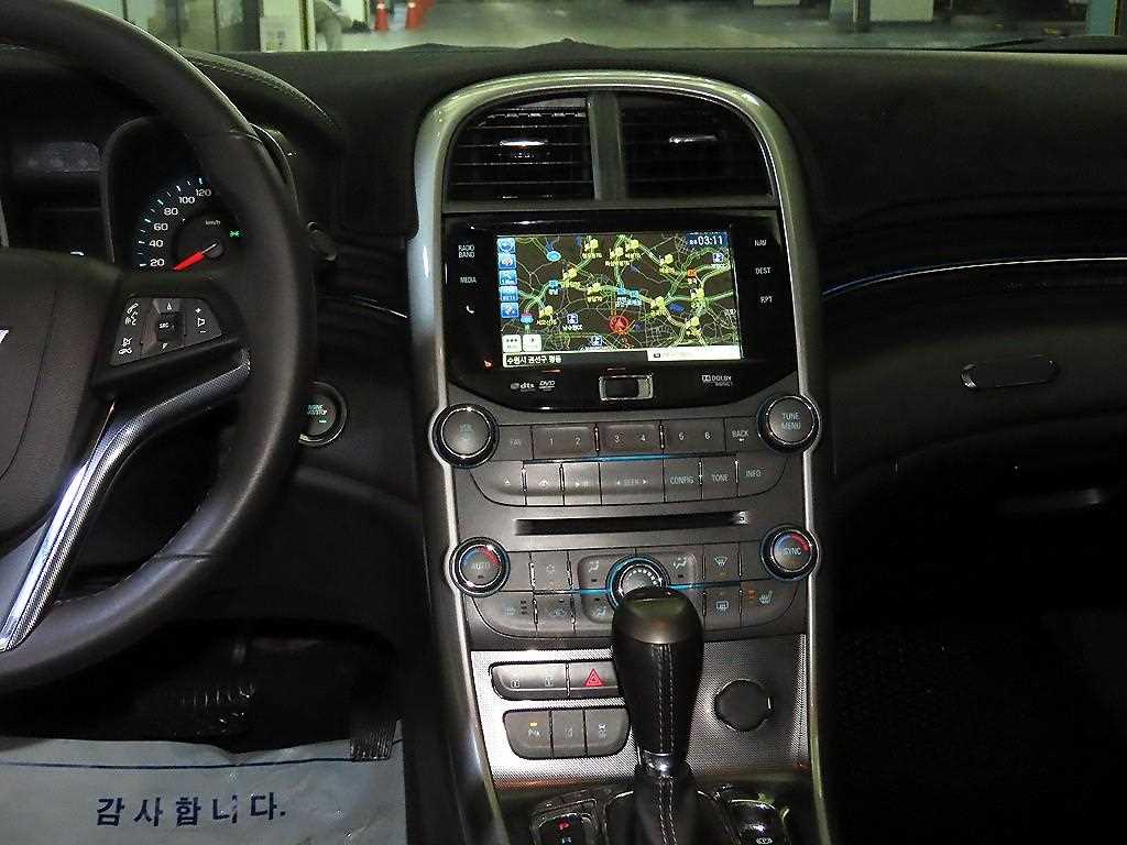 Chevrolet Malibu - Vista 11