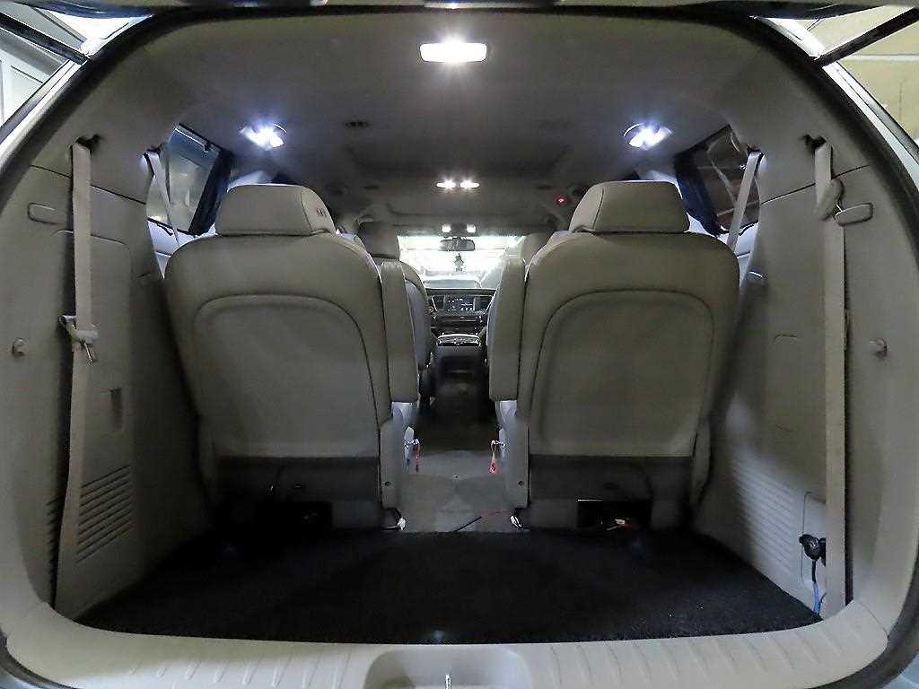 KIA Carnival 2015 Azul - Importación desde Corea - HF Imports Iquique - Foto 17