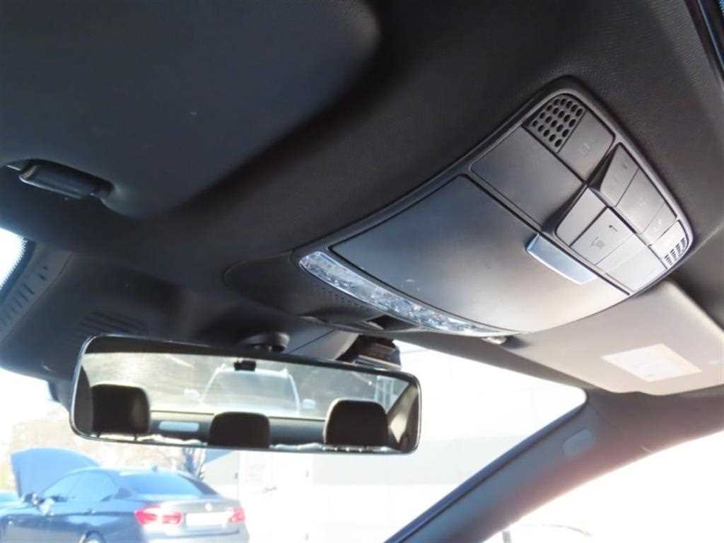 Mercedes Benz CLS Class - Vista 10