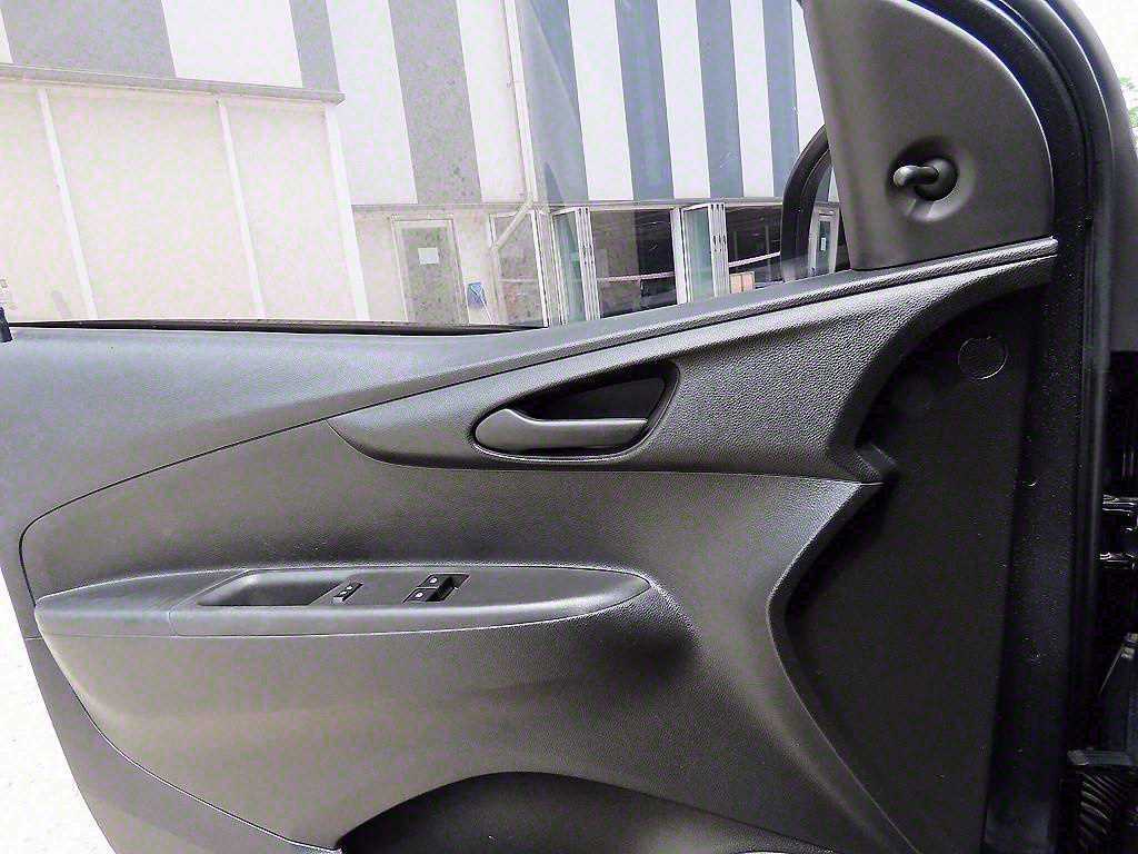 Chevrolet Spark - Vista 11