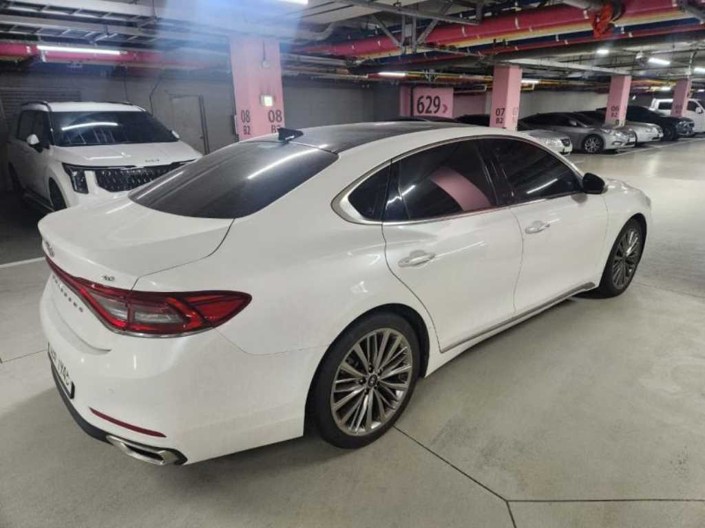 HYUNDAI Grandeur - Vista 4