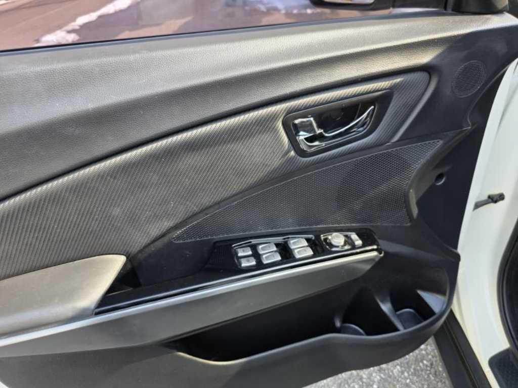 Ssangyong Tivoli 2019 Blanco - Importación desde Corea - HF Imports Iquique - Foto 20