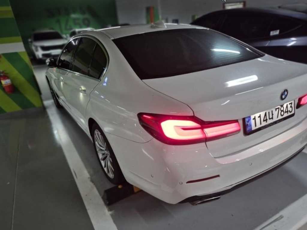 BMW 5 Series - Vista 4