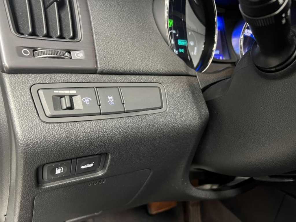 HYUNDAI Sonata - Vista 12