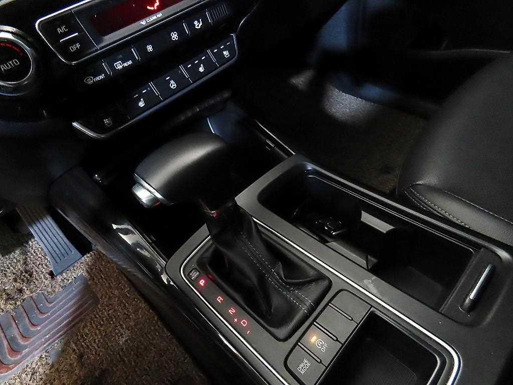 KIA Sorento - Vista 12