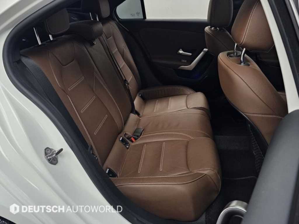 Mercedes Benz A Class - Vista 12