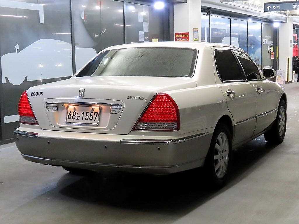HYUNDAI Equus - Vista 4