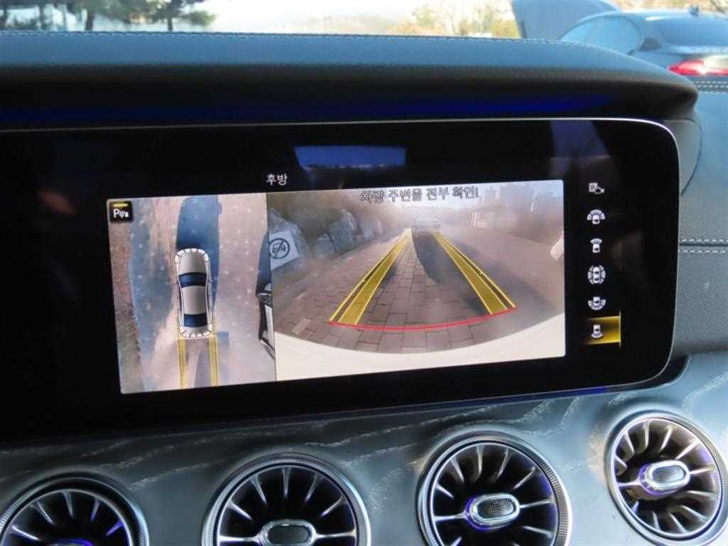 Mercedes Benz CLS Class - Vista 9