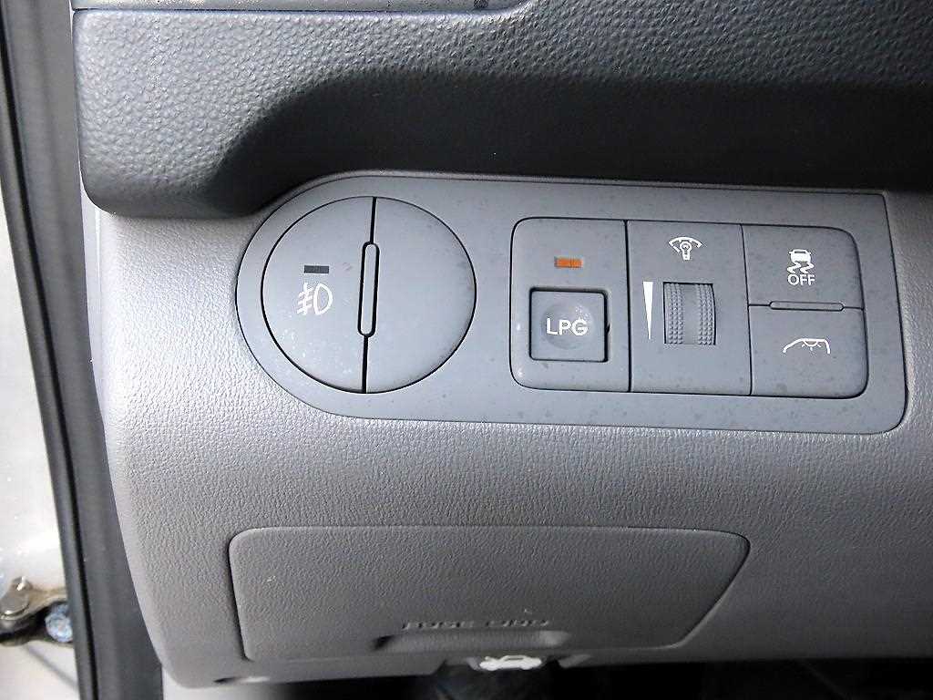 HYUNDAI Starex 2017 Gris - Importación desde Corea - HF Imports Iquique - Foto 13