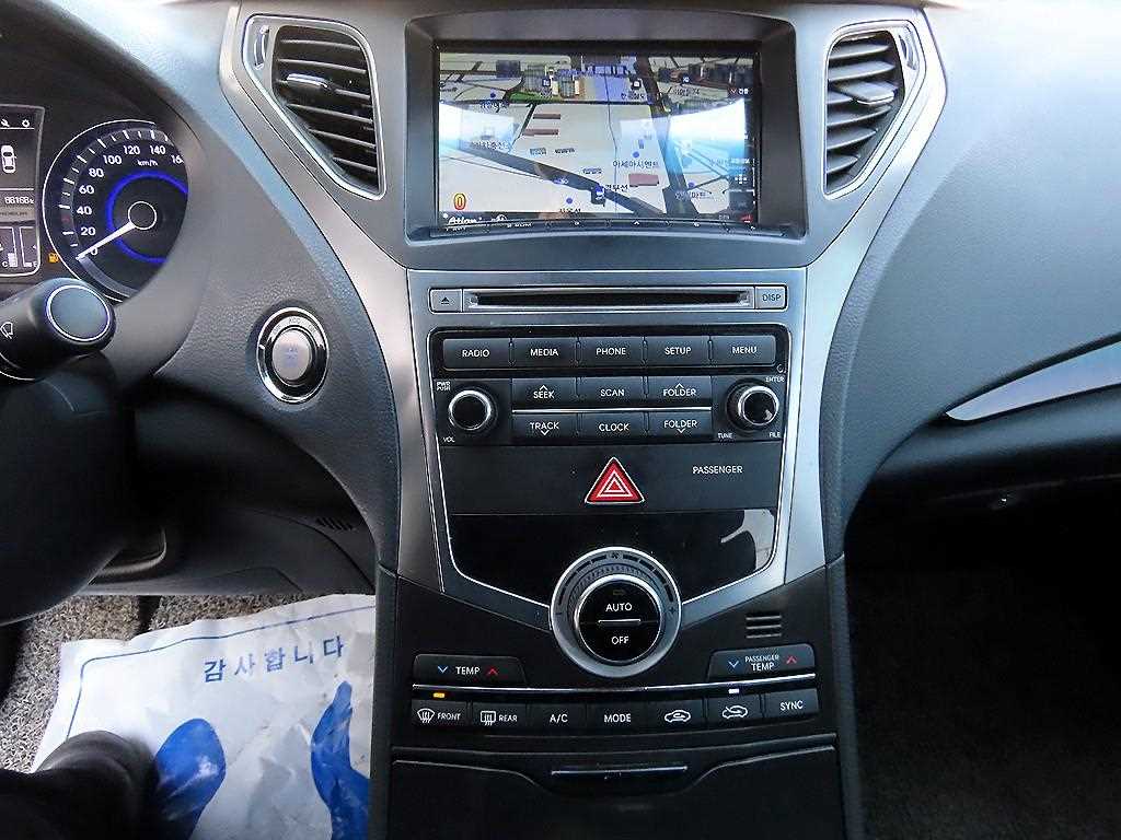 HYUNDAI Grandeur 2015 Blanco - Importación desde Corea - HF Imports Iquique - Foto 13