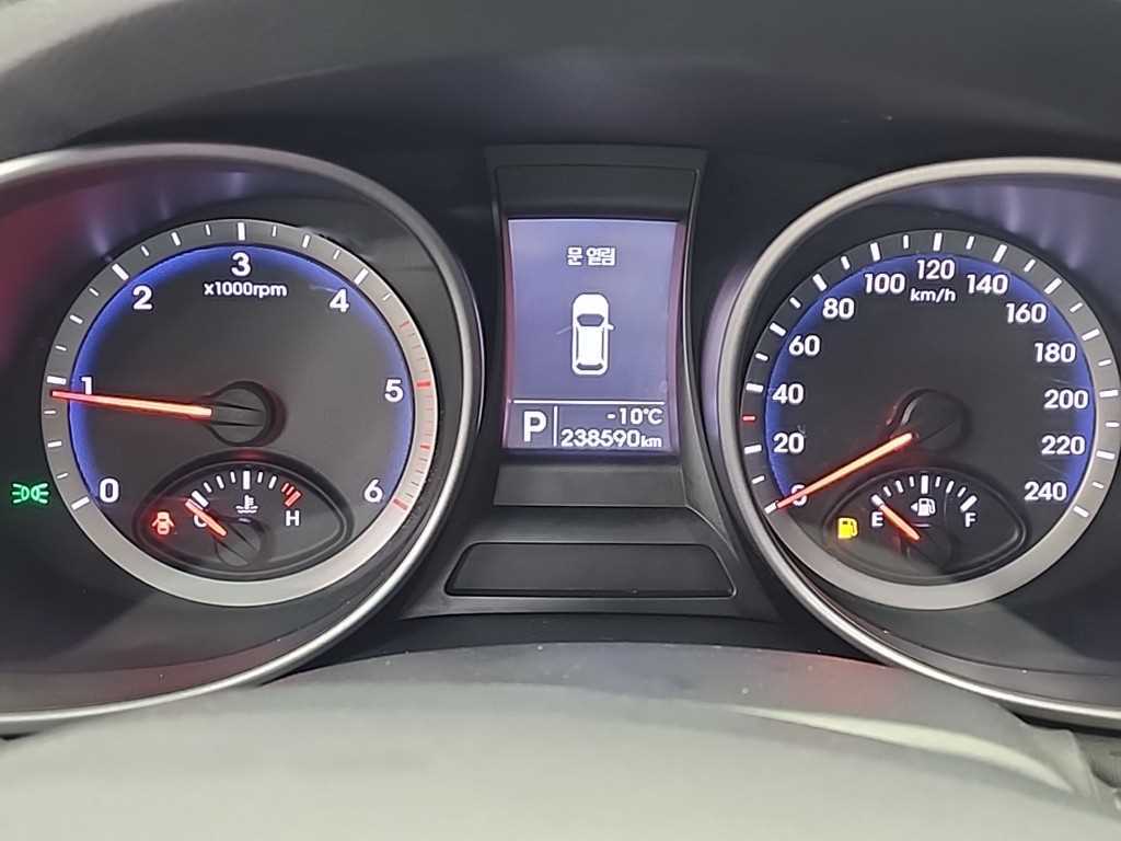 HYUNDAI Santa Fe - Vista 6