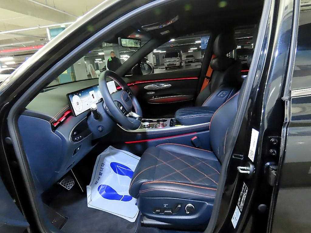 Genesis GV70 - Vista 6