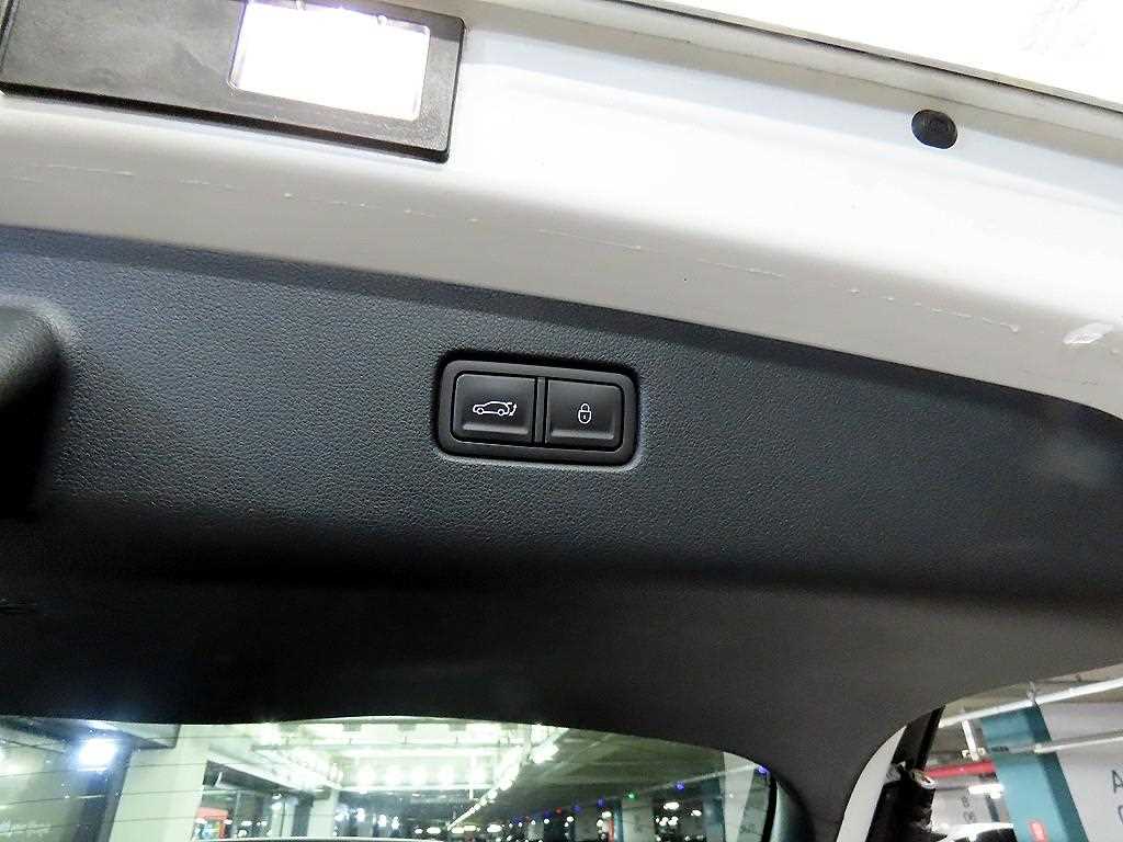 Genesis GV70 2023 Blanco - Importación desde Corea - HF Imports Iquique - Foto 15