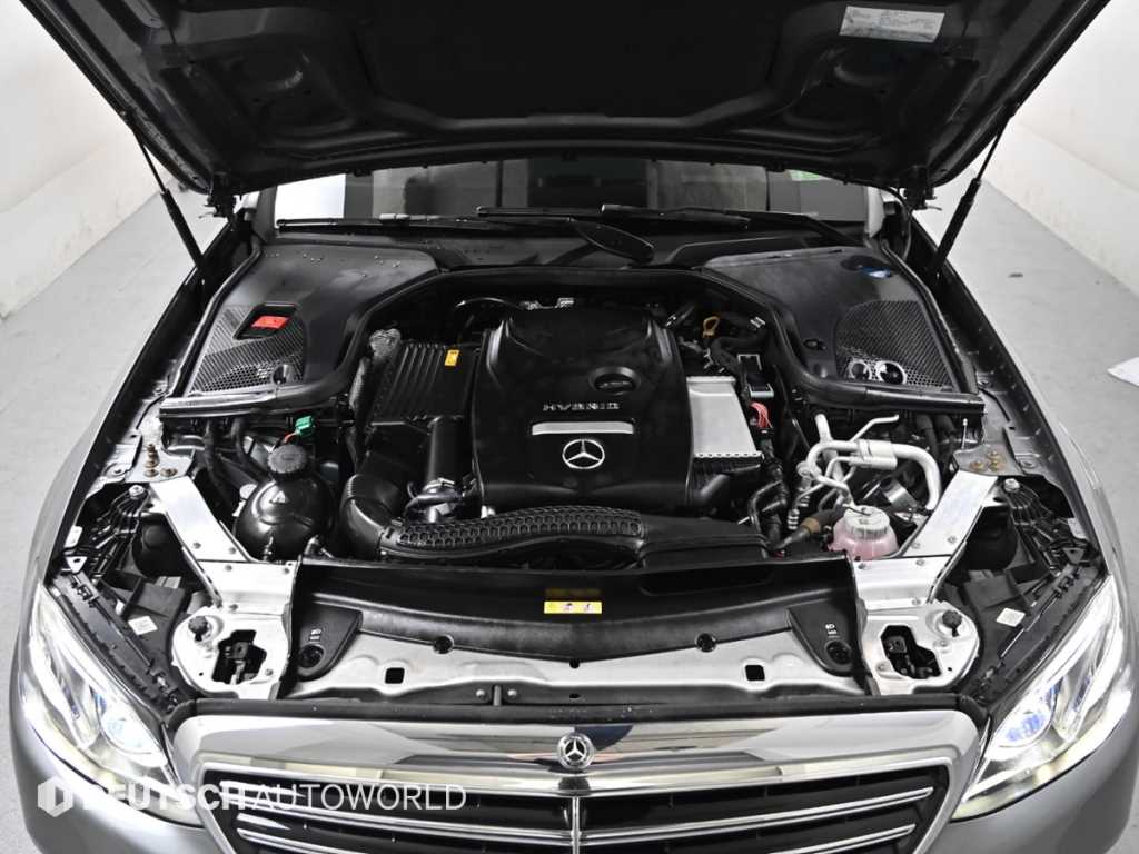 Mercedes Benz E class - Vista 6