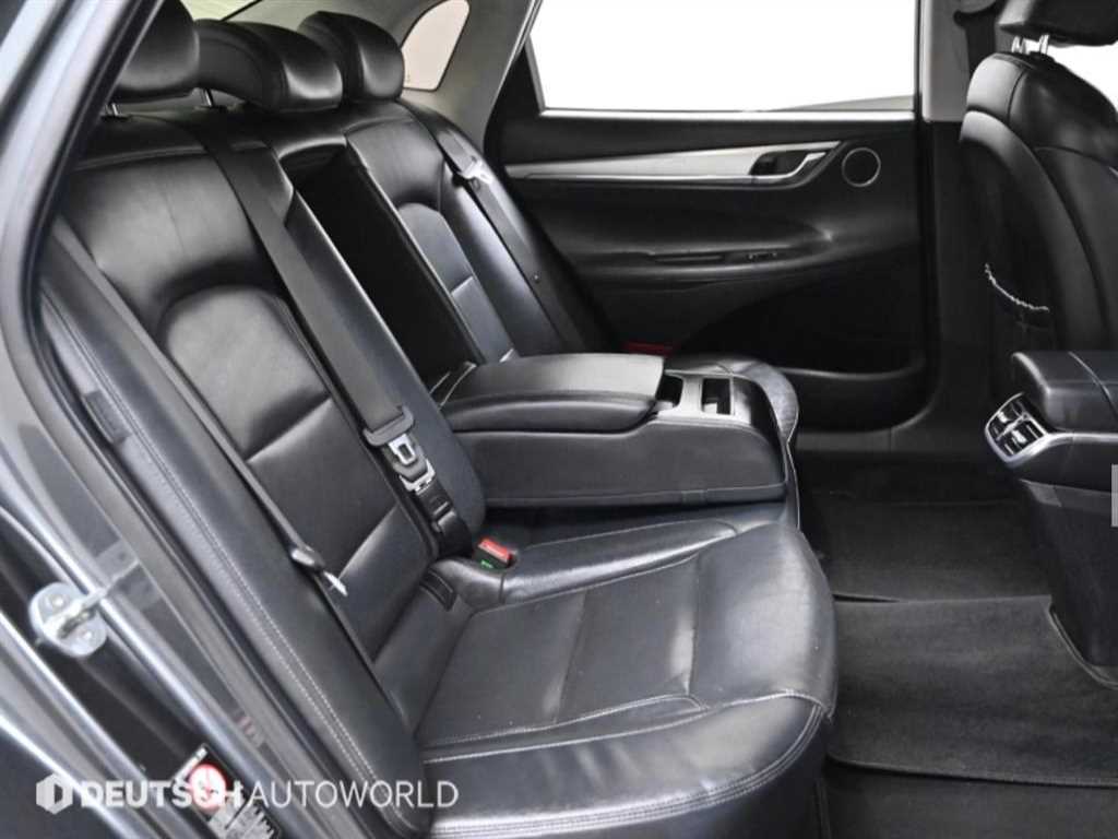 HYUNDAI Grandeur - Vista 12