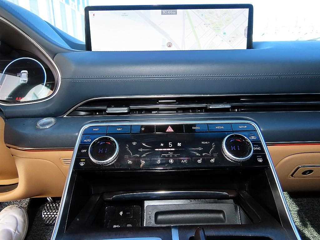 Genesis GV80 - Vista 12