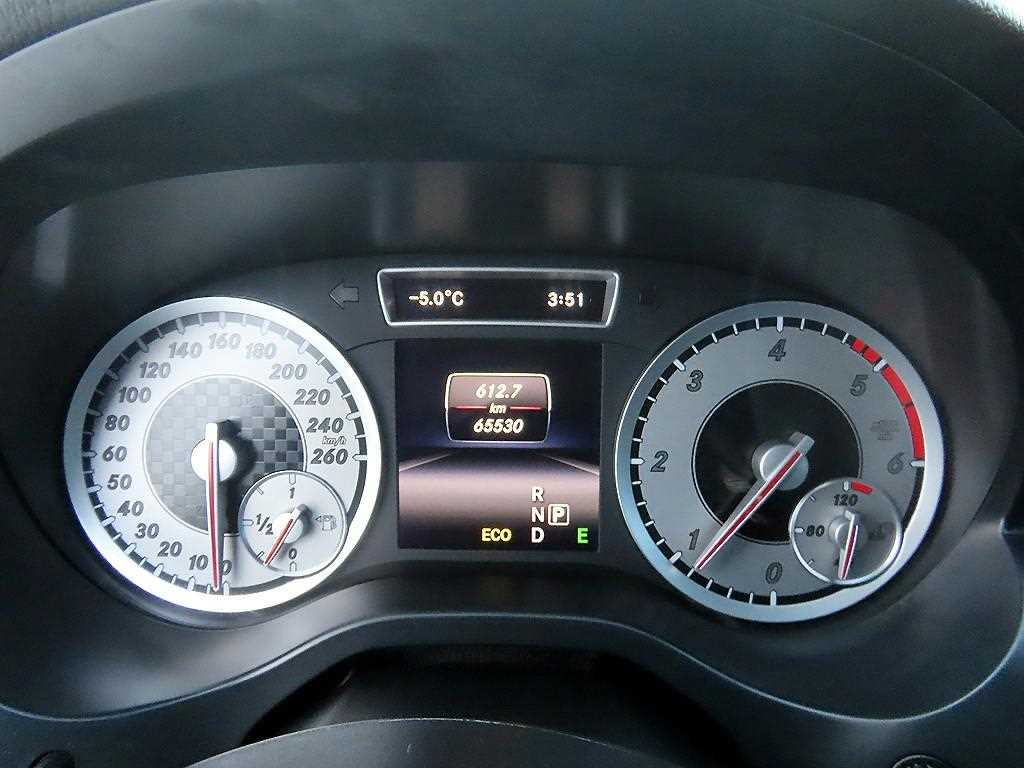 Mercedes Benz A Class - Vista 9