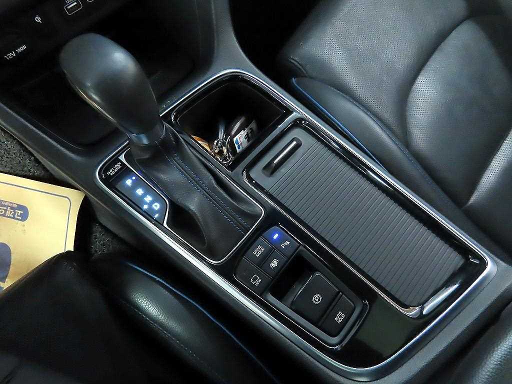 HYUNDAI Sonata - Vista 10