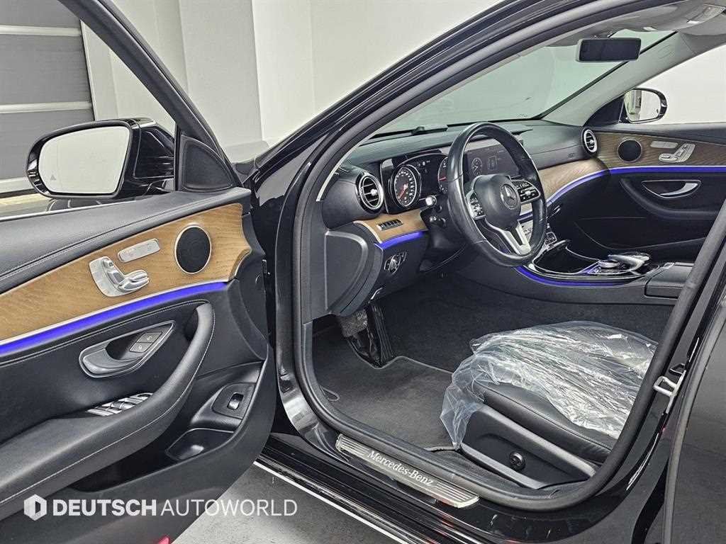 Mercedes Benz E class - Vista 11