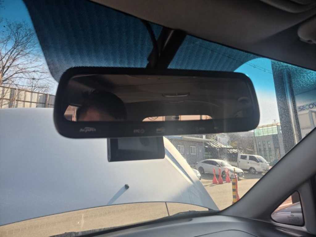 KIA Carens - Vista 9