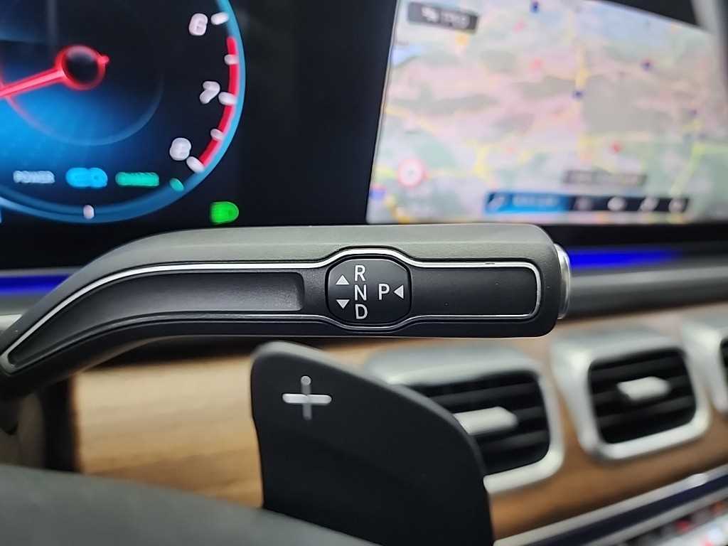 Mercedes Benz GLE Class - Vista 8