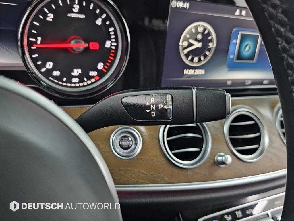 Mercedes Benz E class - Vista 9