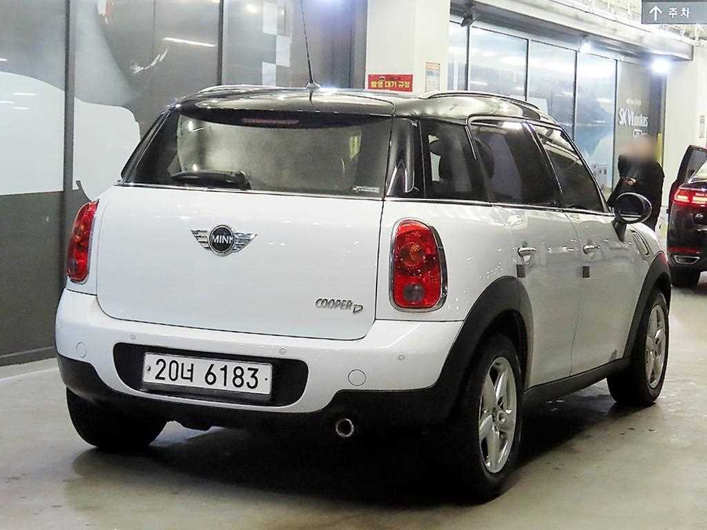 Mini Countryman - Vista 4