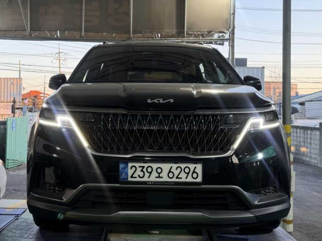 KIA Carnival 2023 Negro - Importación desde Corea - HF Imports Iquique - Foto 1